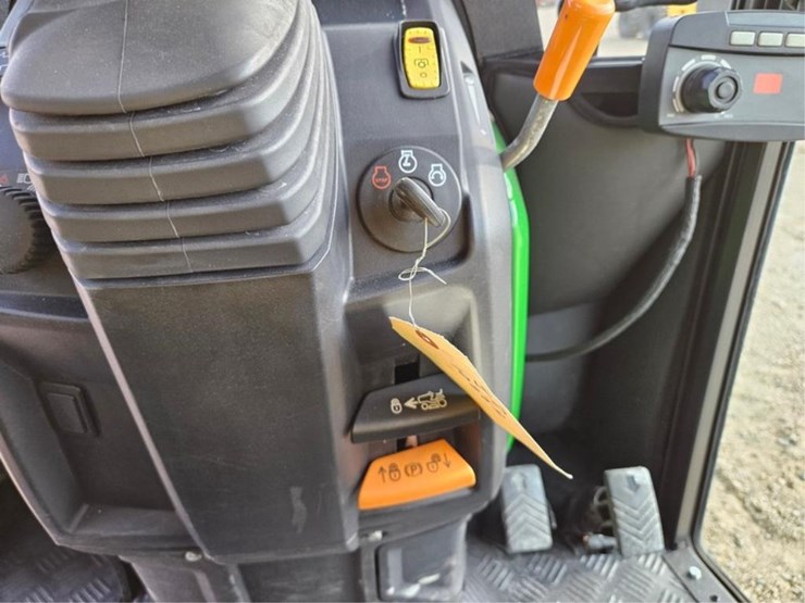 john-deere-1025r-image-34