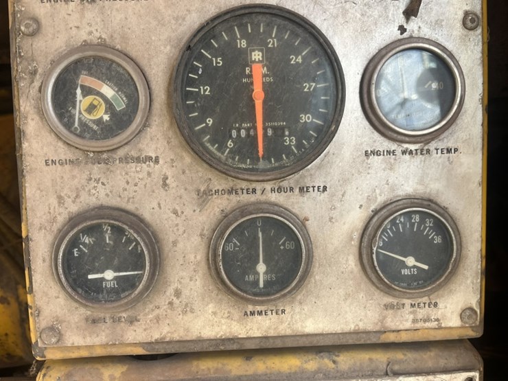 #2685-•-ingersoll-rand-xl1200-towable-air-compressor-image-22