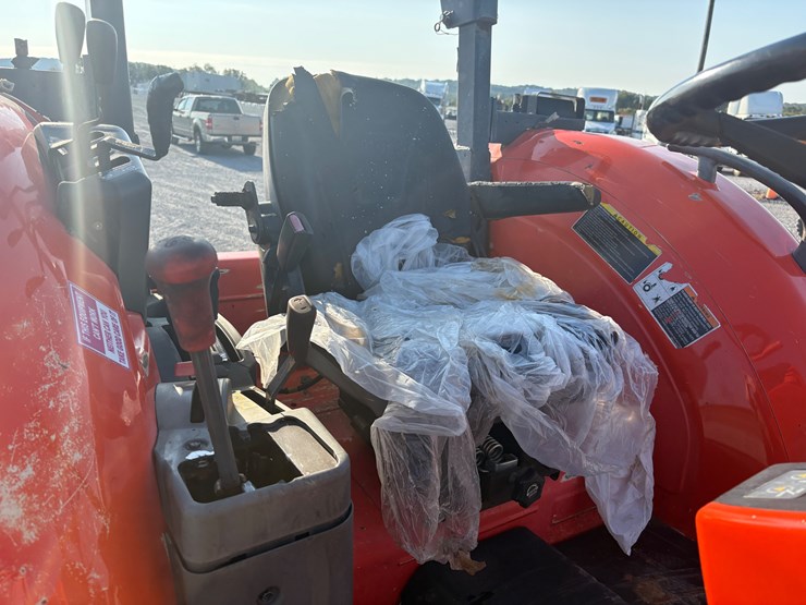 kubota-m8560d-image-12