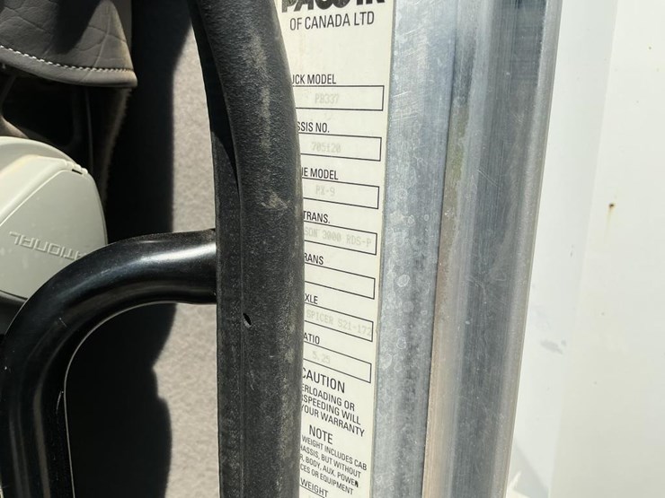 2020-peterbilt-337-image-112