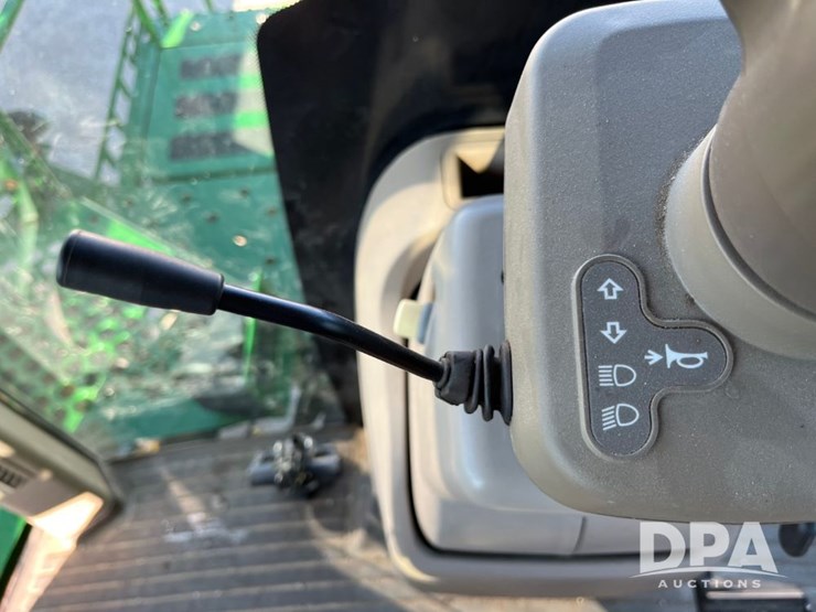 2019-john-deere-r4045-image-89