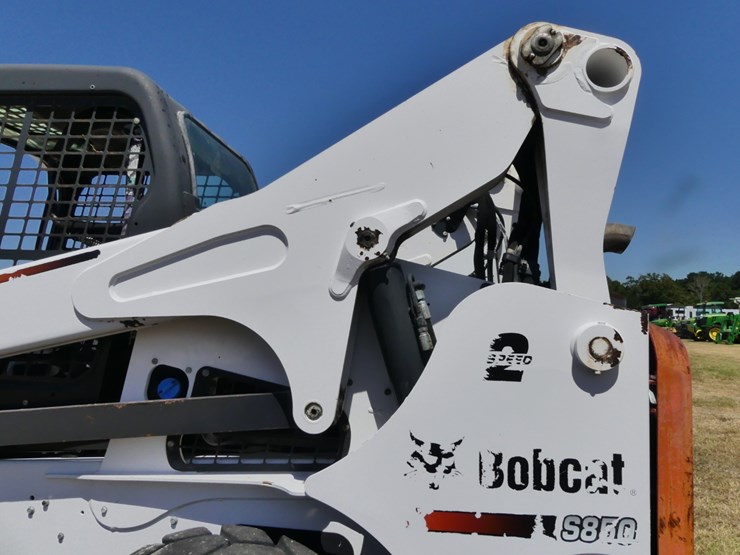 2016-bobcat-s850-image-7
