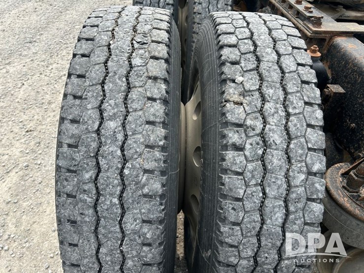 1999-kenworth-t600-image-19