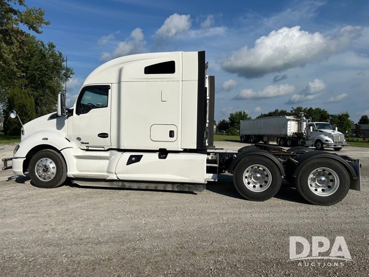 2020-kenworth-t680-image-1
