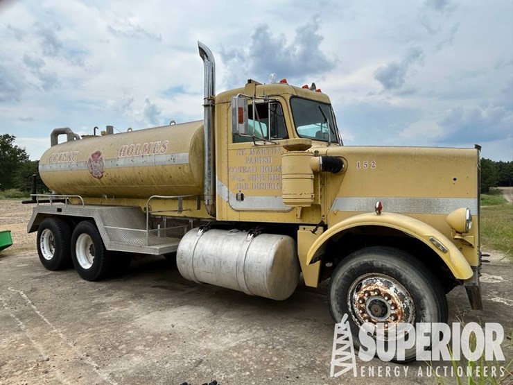 1986-peterbilt-349-image-1