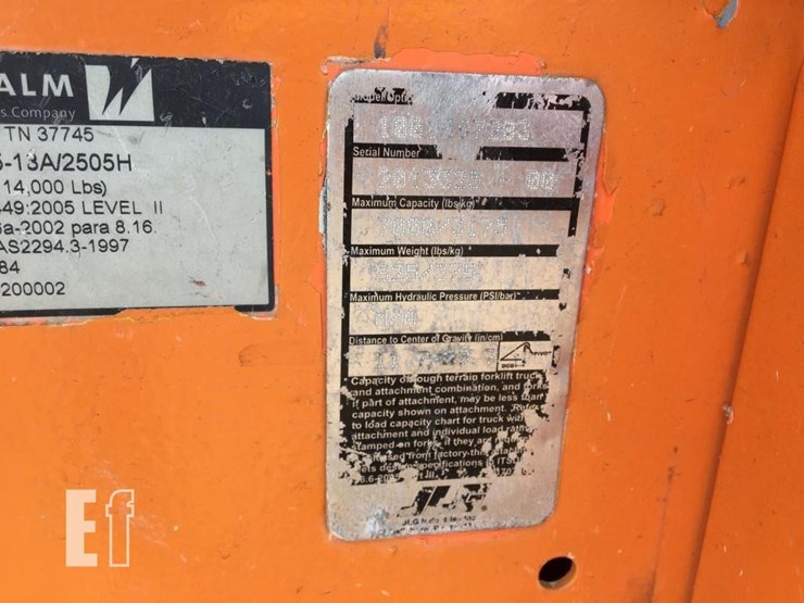2013-jlg-g5-18a-image-11
