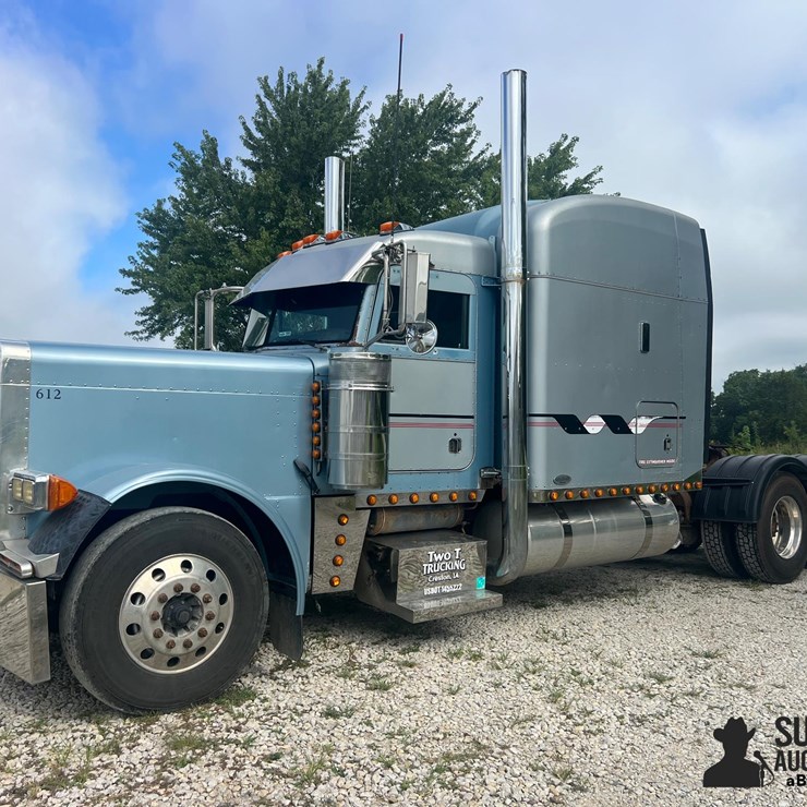 2003 PETERBILT 379