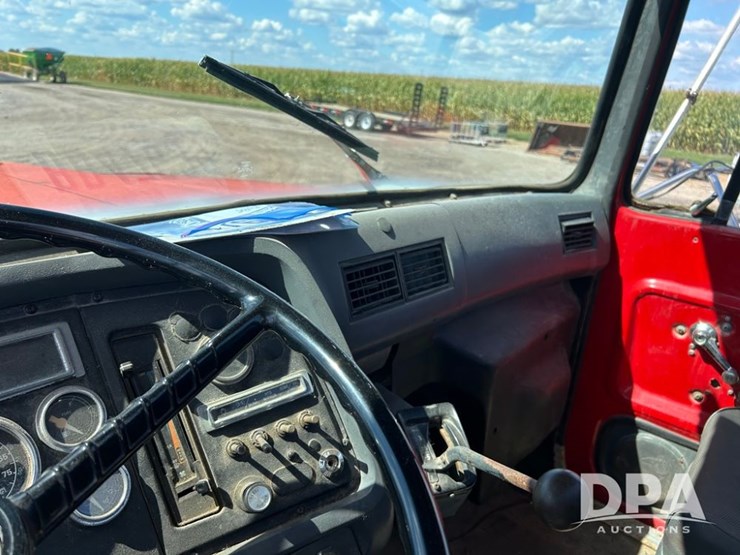1992-ford-l8000-image-23