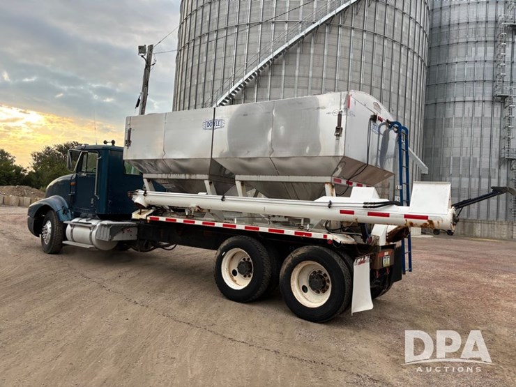 1995-ihc-9400-dry-tender-truck-(pz13881)-image-13