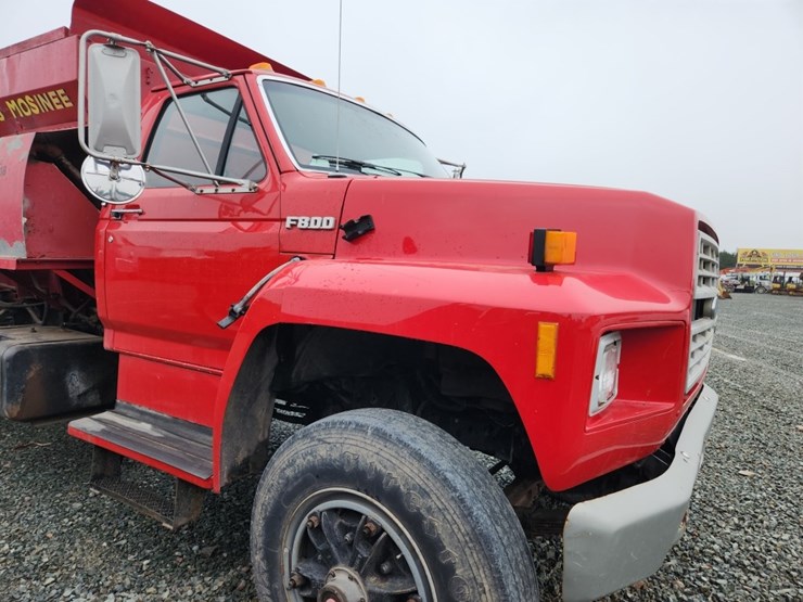 1989-ford-f800-image-16