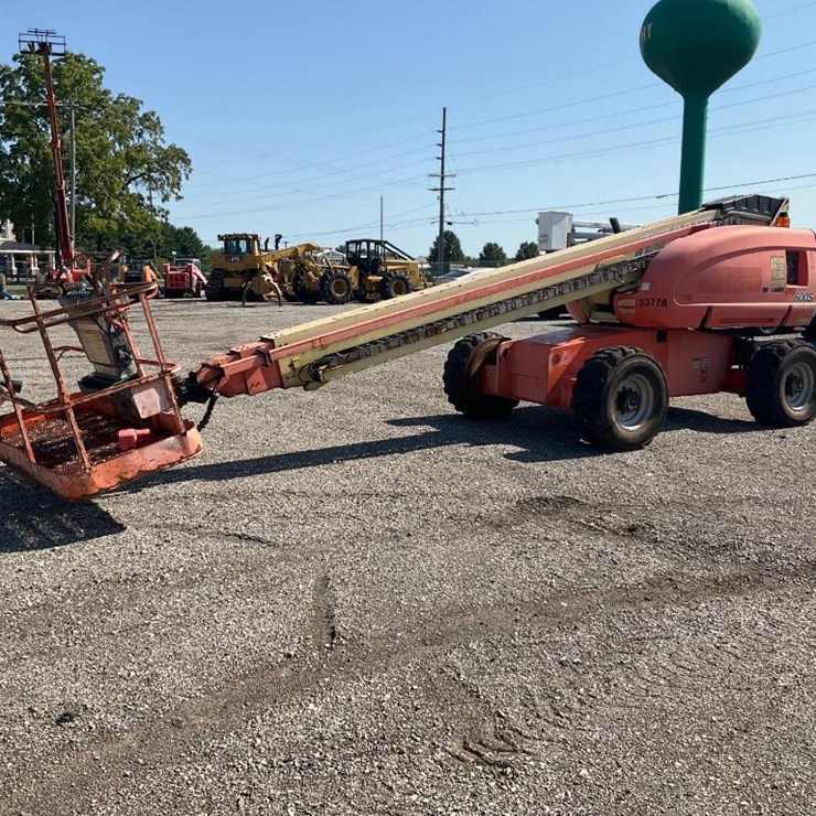 2005 JLG 600S
