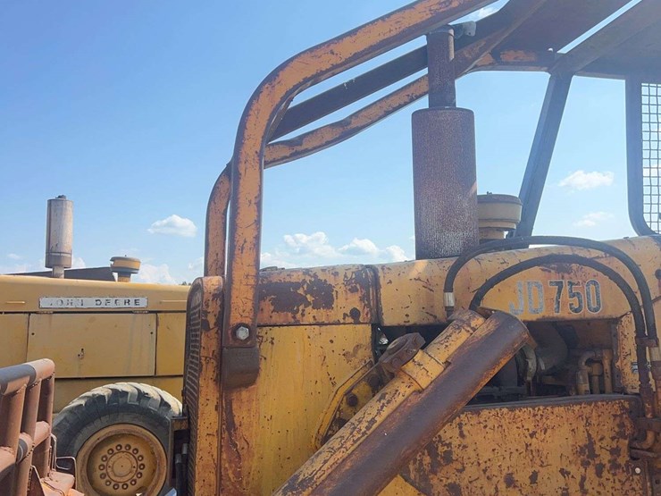 john-deere-750-image-9