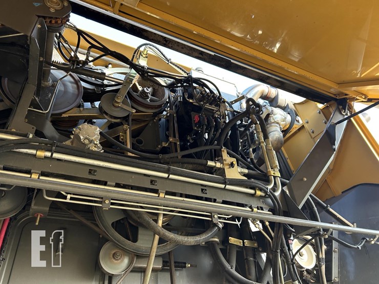 2013-claas-lexion-750-image-23