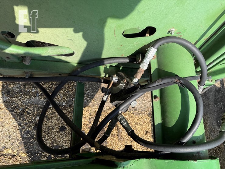 john-deere-8820-image-33