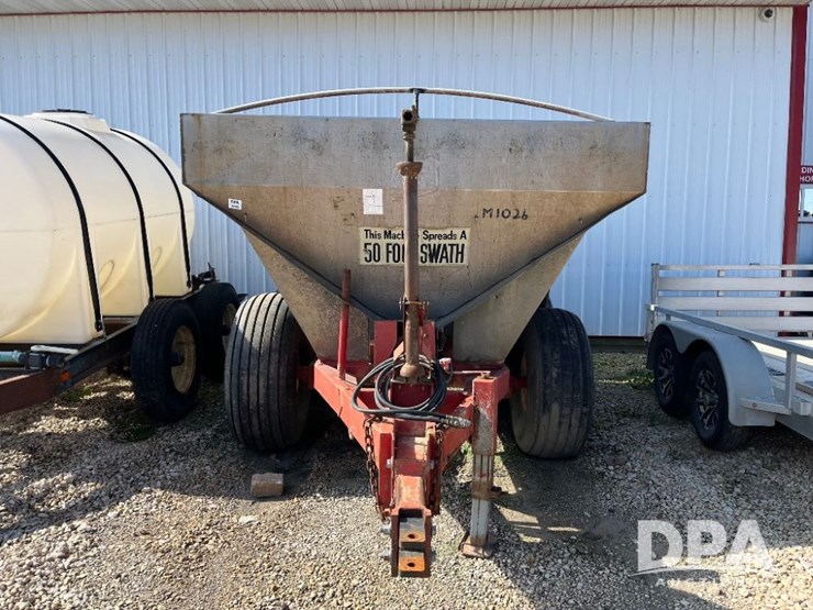 tyler-dry-spreader-(jn2945,-unit-m1026)-image-2