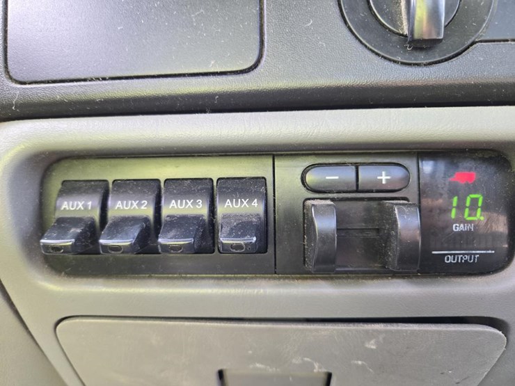 2006-ford-f550-image-51