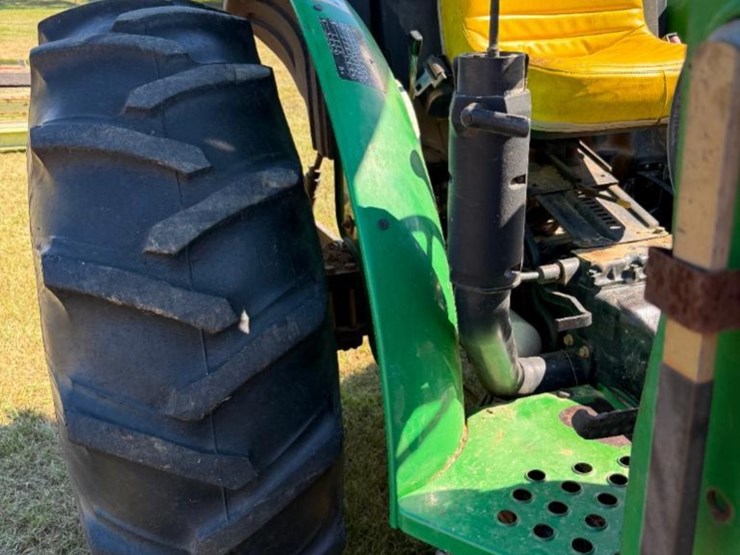 john-deere-5205-image-5