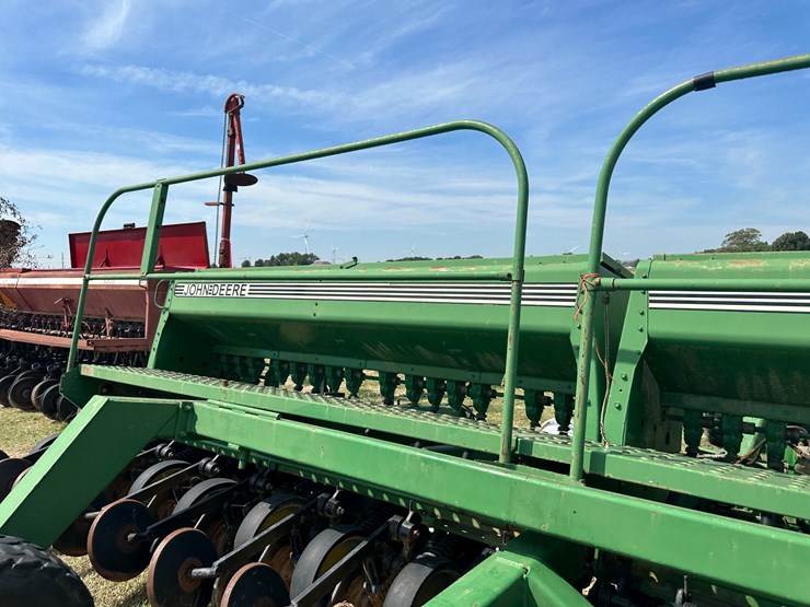 john-deere-750-image-19