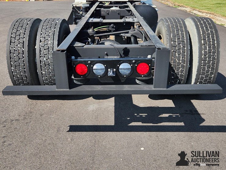 2014-kenworth-t270-image-16