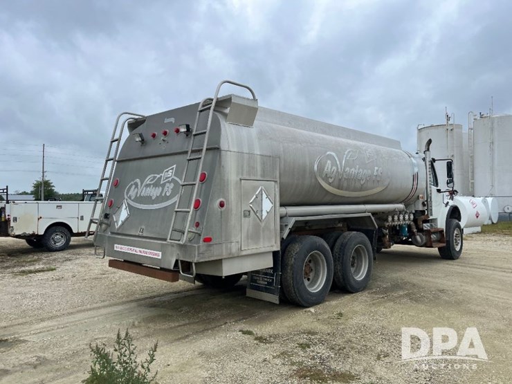 2010-freightliner-business-class-m2-petroleum-truck-(jn2961,-unit-491)-image-13