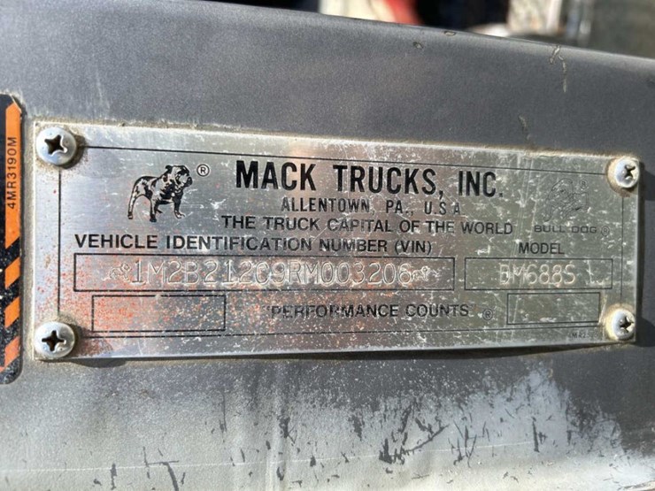 1994-mack-dm688s-image-71