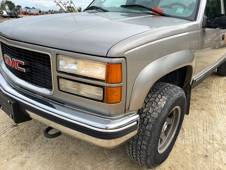 1999-gmc-2500-image-10