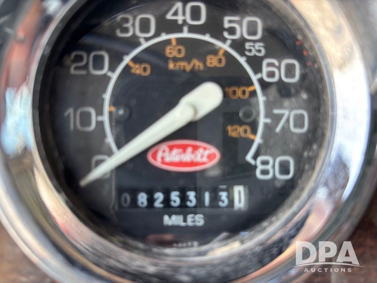 1993-peterbilt-377-image-99