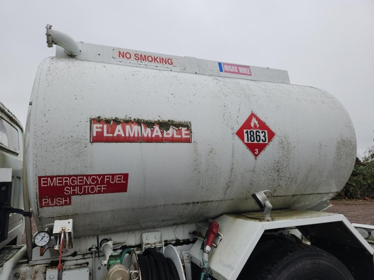 #1647-•-1976-gmc-fuel-truck-image-20