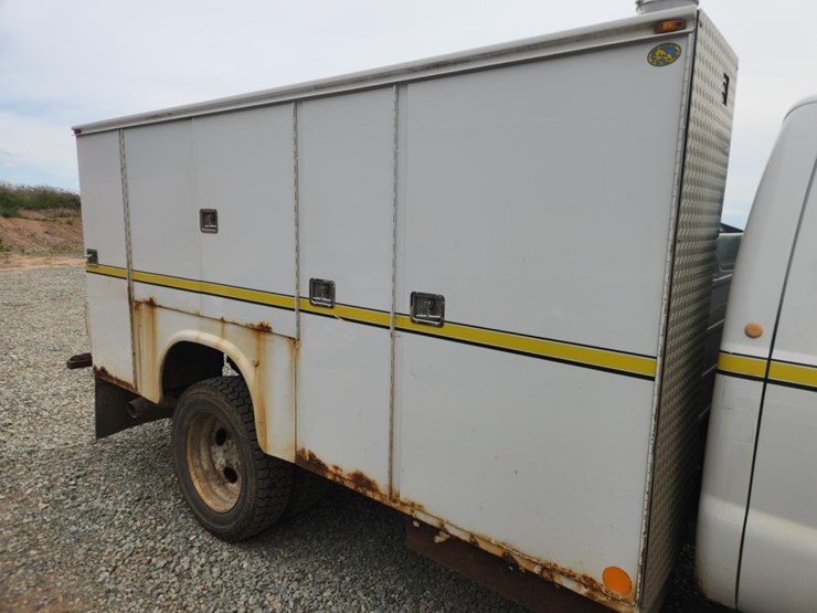 2011-ford-f550-image-23