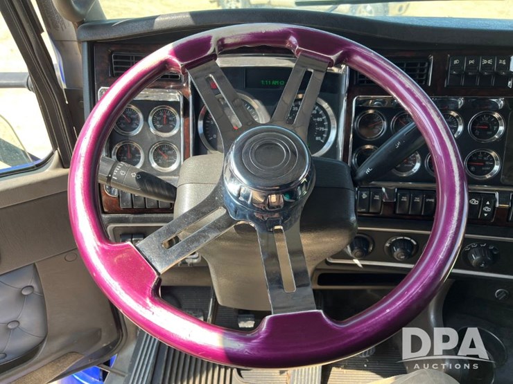 2013-kenworth-t660-image-60