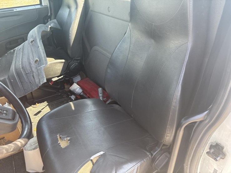 2014-international-durastar-4400-image-46