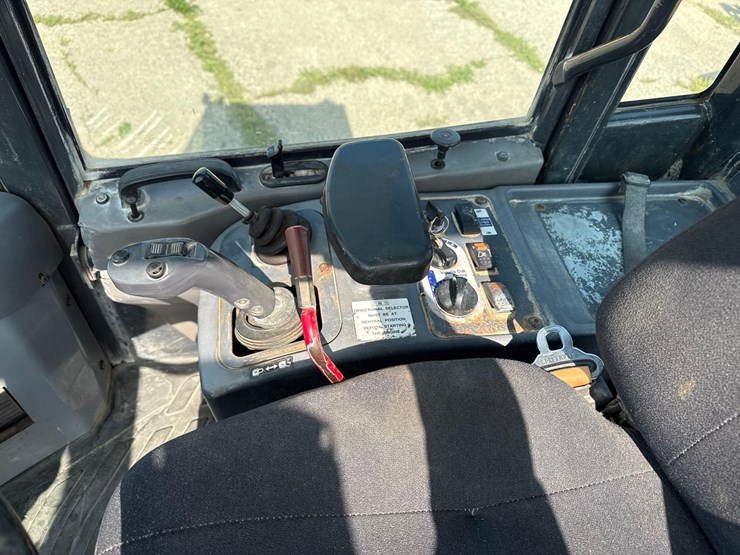 2019-komatsu-wa200-5-image-18