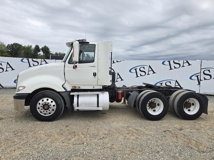 2008-international-prostar-image-2