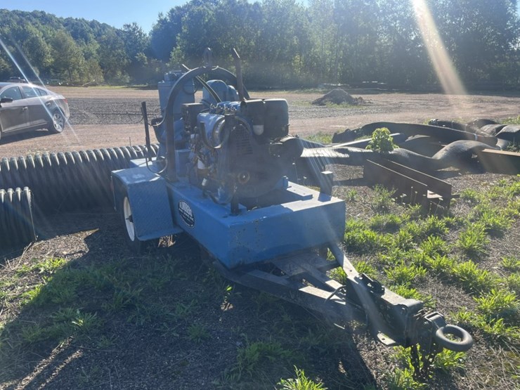 #2675-•-towable-water-pump-image-1