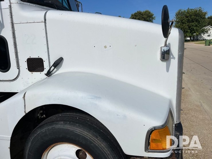 2000-peterbilt-385-image-20