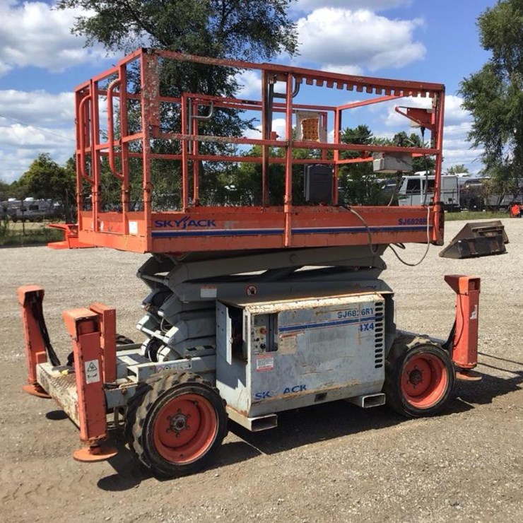 2008 SKYJACK SJ6826RT