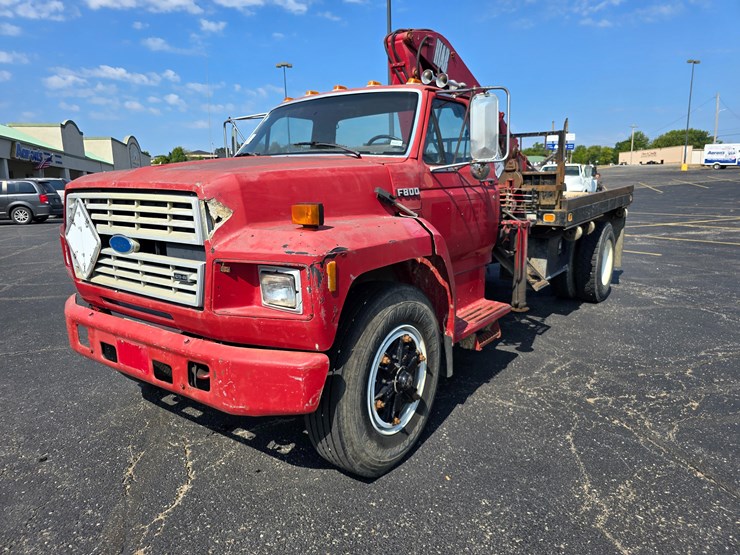 1990-ford-f800-image-2