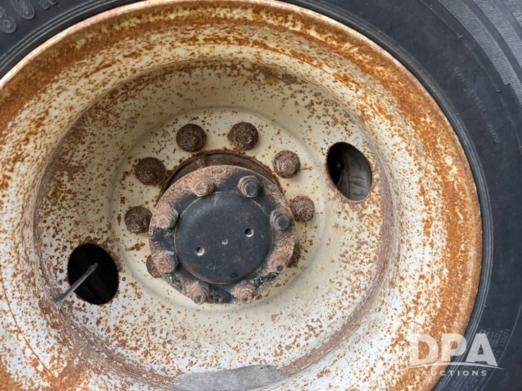 2005-caterpillar-10-image-32