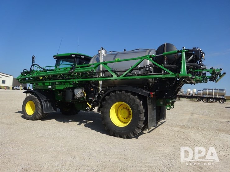 2021-john-deere-f4365-image-41