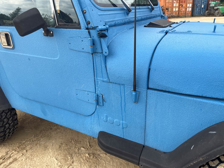 1990-jeep-wrangler-image-17