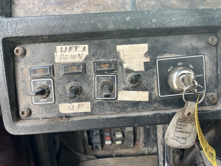 kenworth-w900b-image-49