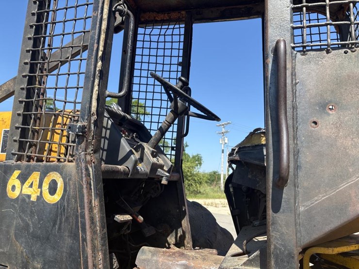 john-deere-640-image-49