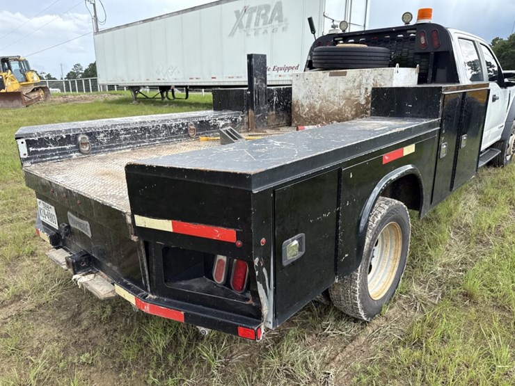 2020-ford-f550-image-24