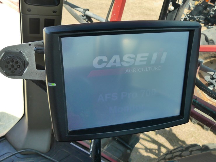 case-ih-patriot-3250-image-17