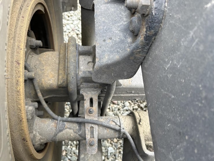 #5003-•-2009-freightliner-sleeper-cab-truck-tractor-image-18