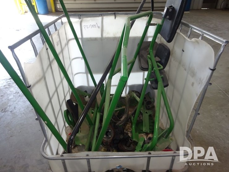 2021-john-deere-f4365-image-45
