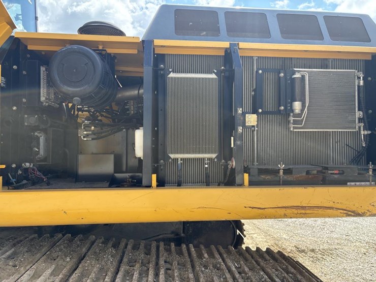 2014-deere-380g-lc-image-13