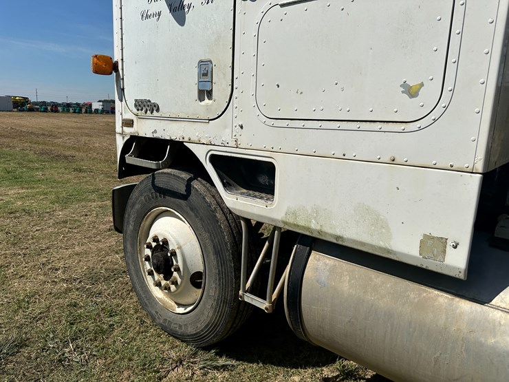#32159-•-1984-international-co9670-sleeper-truck-tractor-vin:-1hsrdjwr0ehb13117-image-27