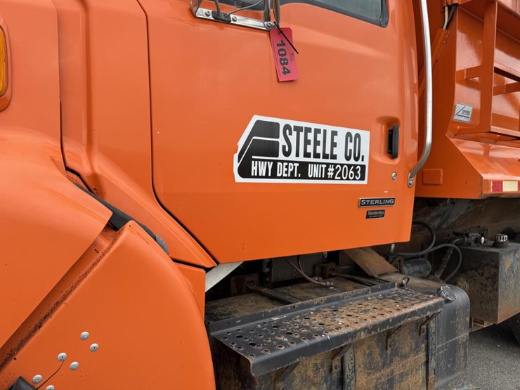 #1084-•-2006-sterling-tandem-axle-patrol-truck-image-12