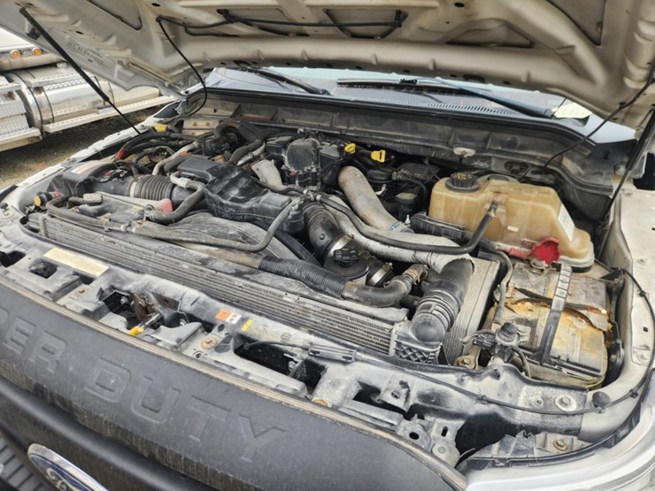 2011-ford-f550-image-42